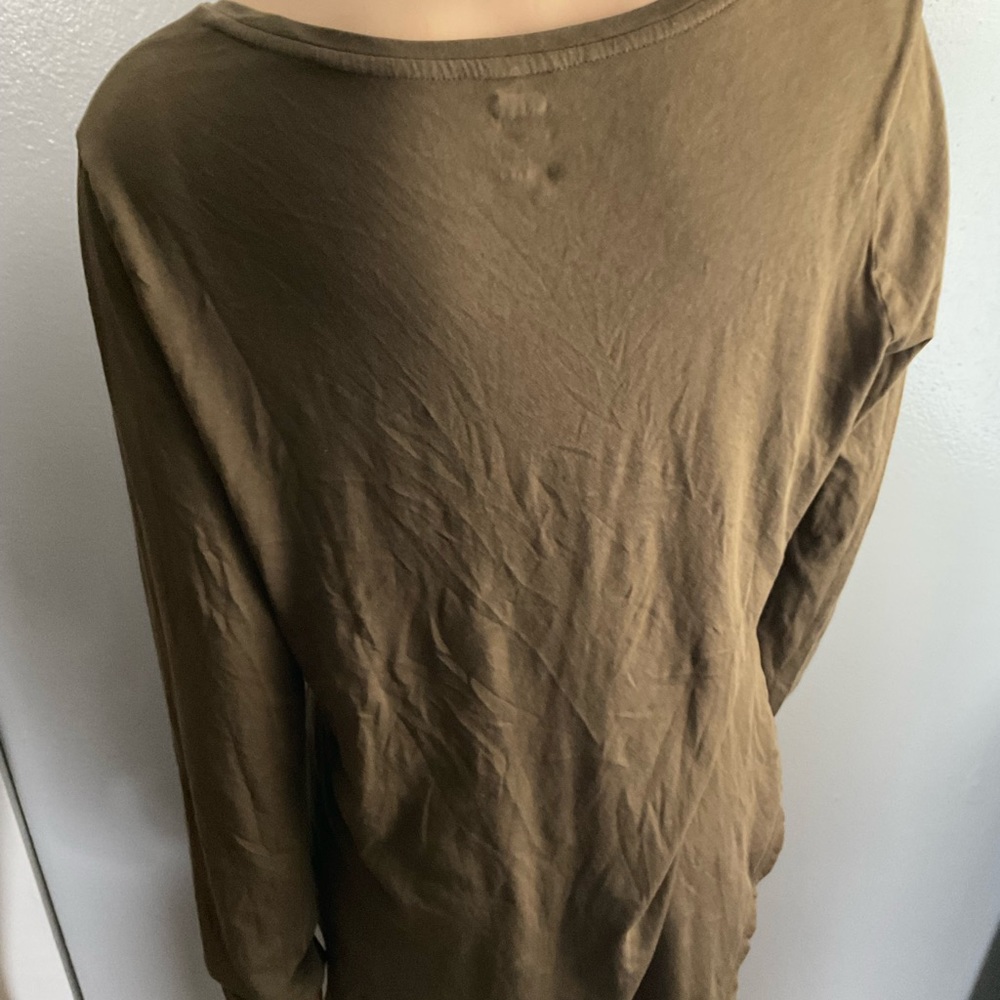 Assorted shirts - Picture 2 of 16